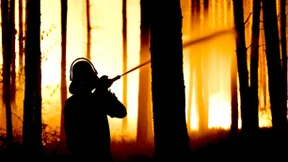 Gefahr durch Rauch und Munition