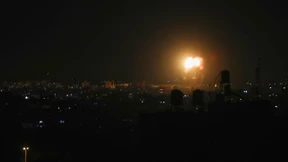 Israel fliegt Luftangriffe im Gazastreifen