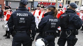 Gefährliche Angriffe auf Feiernde bei Kölner Karneval