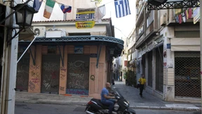 Schlägerei zwischen deutschen Rechtsradikalen und griechischen Linken