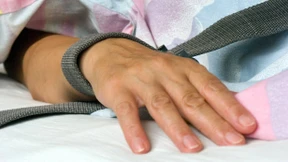 Festgeschnallt und vergessen