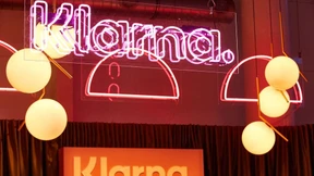 Klarna geht das Problem der Überschuldung von Kunden an