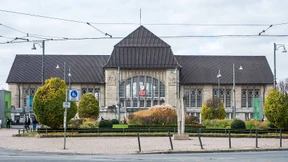 Sperrung wegen Rauch und Flammen aus Lok