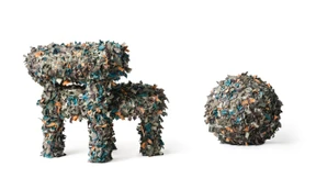 Sogar die Möbel sind im Krieg