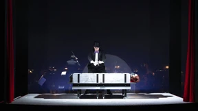 Zaubershow mit Femme fatale