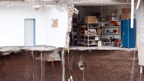 Den Boden unter den Füßen weggezogen