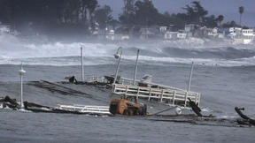 Seebrücke in Santa Cruz eingestürzt