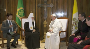 Macht Franziskus einen Zwischenstopp in Moskau?