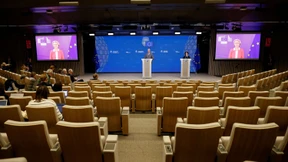 Rüge für Ratspräsident Michel, Lob für von der Leyen