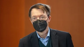 Lauterbach will Lage von Long-Covid-Patienten verbessern