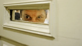 Wer wagt zu protestieren, muss verrückt sein