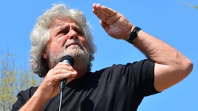 Ein roter Teppich aus dem Filz der Kaste