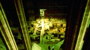 Goldkreuz und Bärenklauen für die letzte Reise