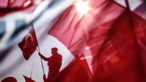 Tote und Verletzte bei Ausschreitungen vor Wahllokalen