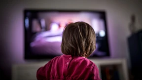 Kinder ziehen Fernseher dem Handy vor