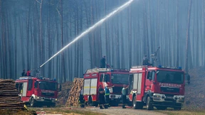 Rettungskräfte setzen zum Gegenschlag an