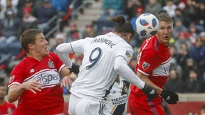 Ibrahimovic trifft gegen Schweinsteiger