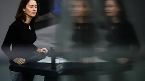 Barley nimmt Dumont-Verlag das Gesetzblatt weg