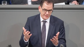 Müller will 500 Millionen Euro für Rückkehrer