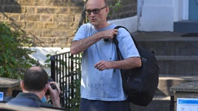 Dutzende Tories fordern Cummings’ Rücktritt