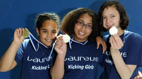 Jens Lehmann gibt Startschuss für Laureus Projekt „Kicking Girls“ in Braunschweig