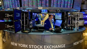 Herbe Verluste vor dem Notenbanker-Treffen