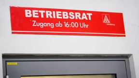 Darf ein kranker Betriebsrat sein Amt ausüben?