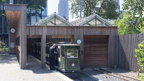 Express auf dem Abstellgleis