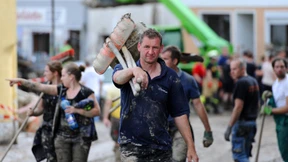 Mehr als eine Milliarde Euro Schaden durch Flutwelle