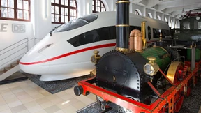 Opa Adler macht Dampf