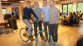 Mietfahrräder im Delfter Blau