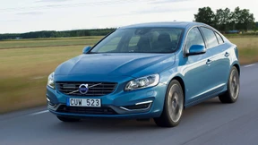 Der S60 fährt online