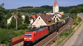 Wirtschaft dringt nicht mehr auf Bahn-Entflechtung