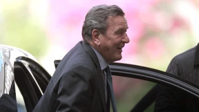 Bombendrohung bei Schröder-Geburtstag neu bewertet