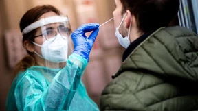 Arbeitgeber kann Corona-Tests von seinen Mitarbeitern fordern