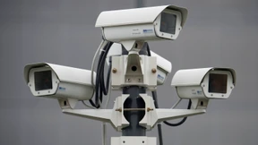 Halten sich die Geheimdienste für Gott?