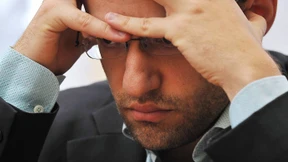 Und Aronjan trat auf die Mine