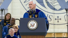 Studenten demütigen Mike Pence