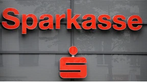 Für große Brüste? Aus Nächstenliebe? 