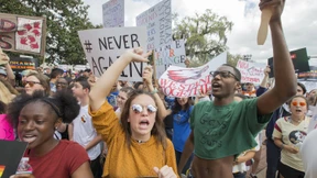 Überlebende fordern schärfere Waffengesetze