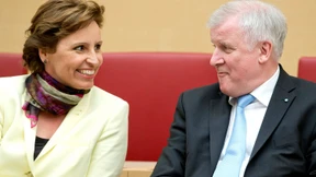 Seehofer hat volles Vertrauen zu Haderthauer