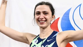Russischer Jubel mit neutraler Fahne