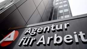 Zahl der Arbeitslosen im Februar leicht gestiegen