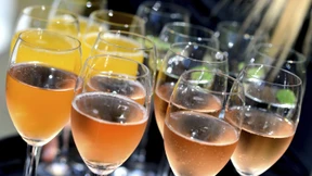 Kellnerin verfolgt Zechpreller bis zum Bahnhof – und bekommt doch noch ihr Geld