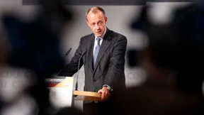 Merz stellt Grundrecht auf Asyl infrage