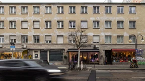 Ein Haus verfällt, weil der Stadt Personal fehlt