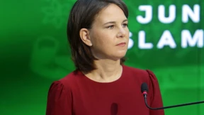 Baerbock fliegt zurück nach Deutschland