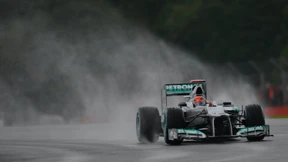 Regenschirme und Reisewarnung  