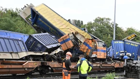 Zug fährt in Herne auf stehende Güterwagen auf