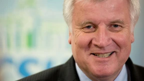 Bouffier begrüßt Seehofers Mindestlohn-Offerte